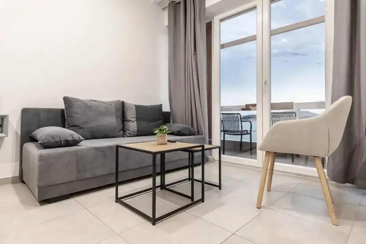 ELA 6 Apartment 5