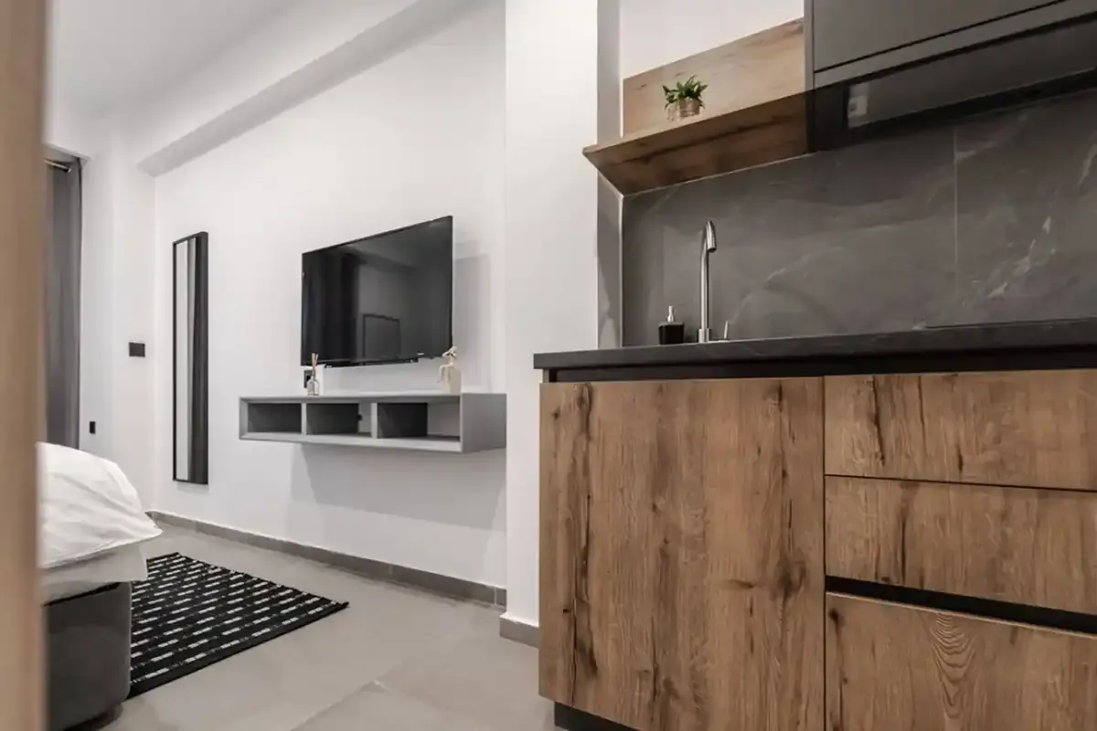 ELA 6 Apartment 17