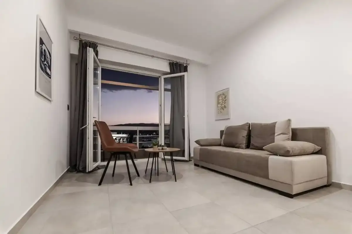 ELA 7 Apartment 6