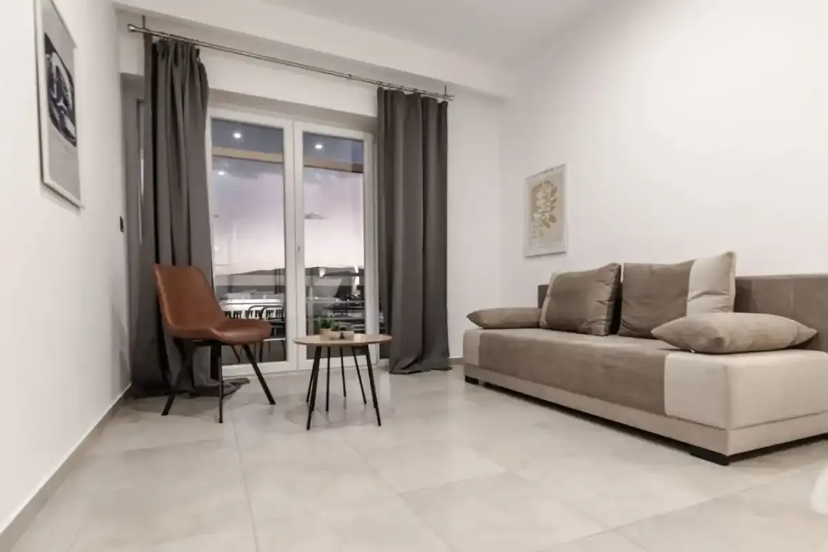 ELA 7 Apartment 8