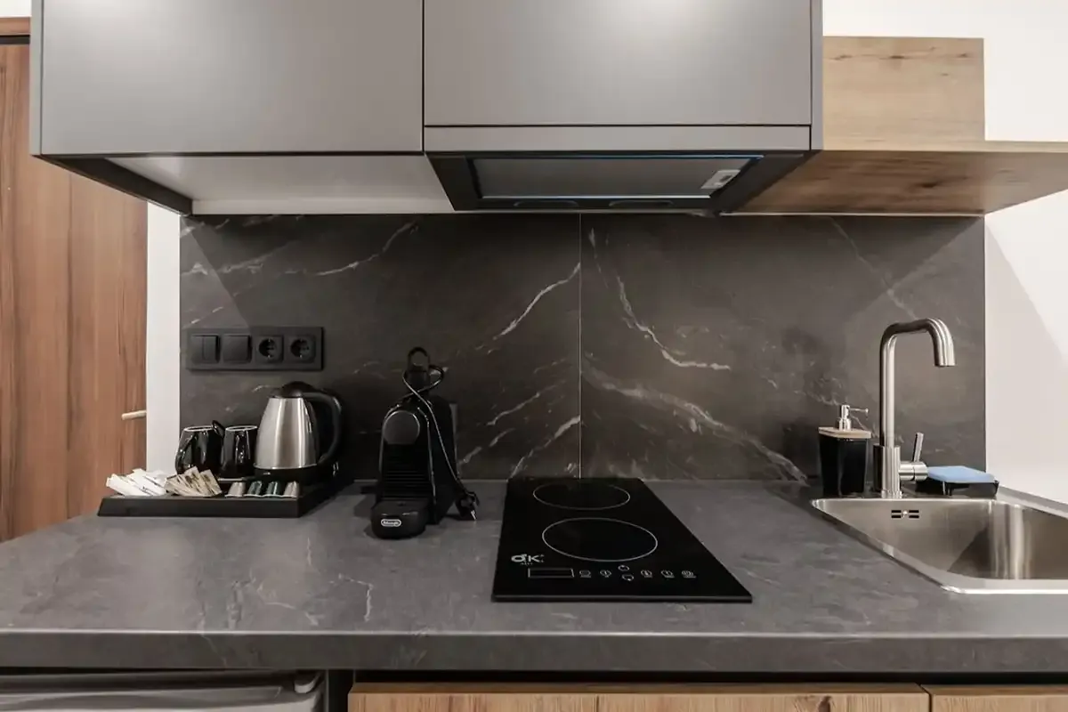 ELA 7 Apartment 20
